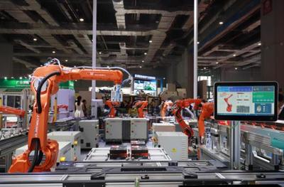钱江机器人工博会上签订销售大单 国产机器人为中国智造蓄力_凤凰科技